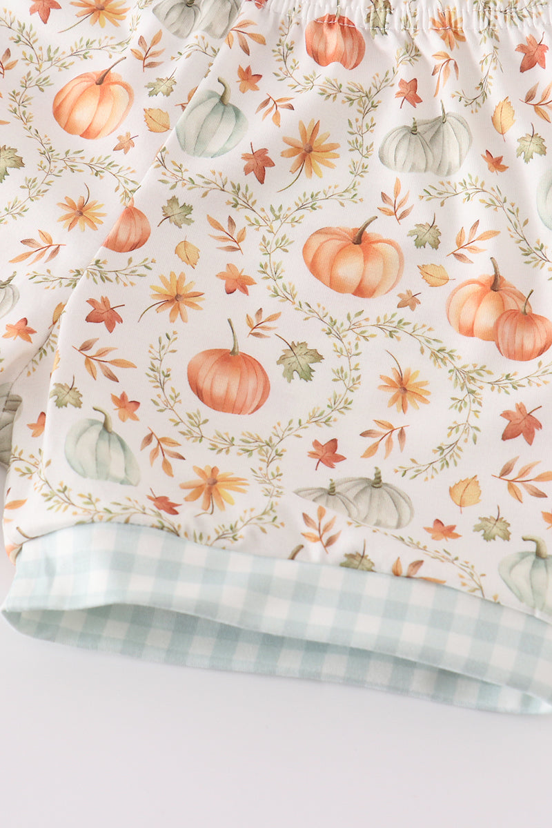 Green pumpkin print shorts set